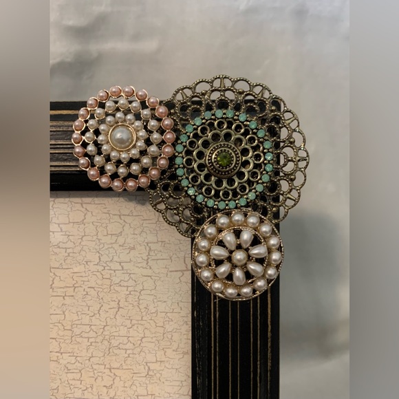 Hand Crafted- jeweled embellished wood photo frame- 3-1/2in. x 5-1/2in. - Picture 2 of 3